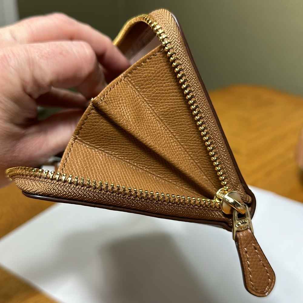 *NWT* COACH Accordion Zip Wallet - HTF color - Picture 14 of 15